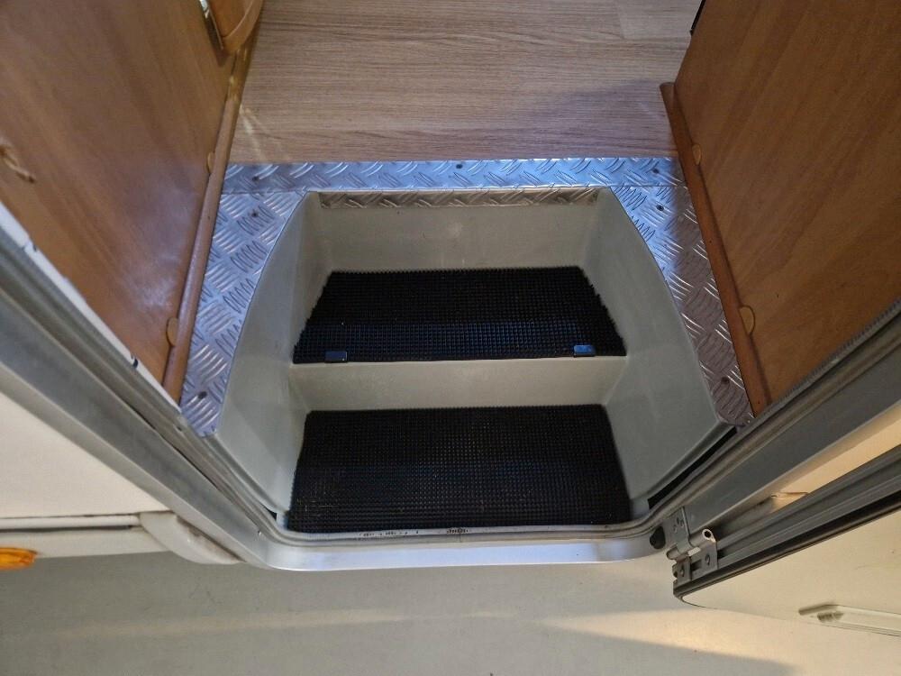 CAMPER MCLOUIS LAGAN 420