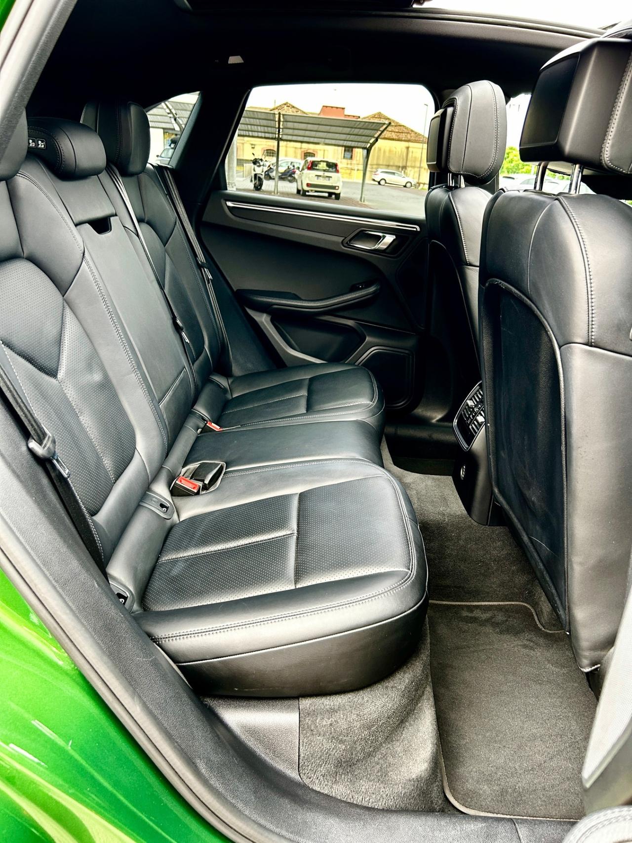 Porsche Macan 2.0 BENZINA 245CV PYTHON GREEN (GTS COLOR)