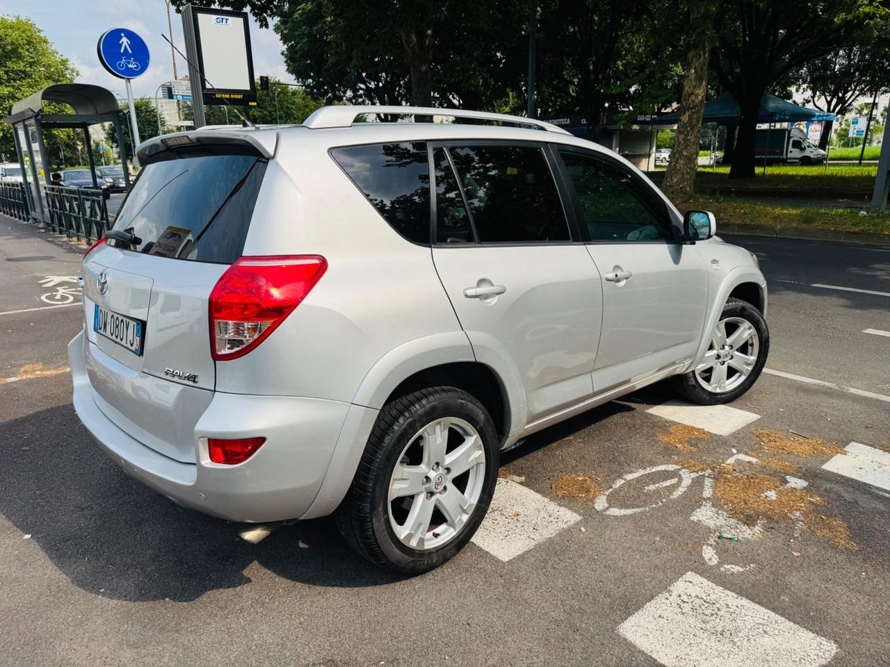 Toyota RAV 4 Crossover 2.2 D-Cat 177 CV Luxury