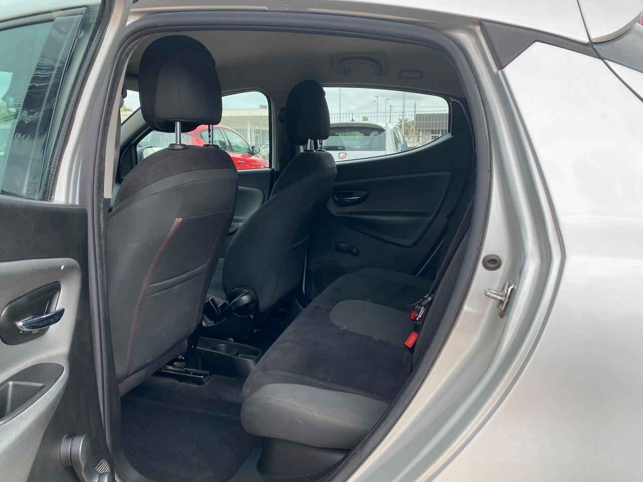 LANCIA - Ypsilon - 1.2 69 CV 5 porte GPL - UNIPRO. - NEOPATENTATI - FINANZIABILE