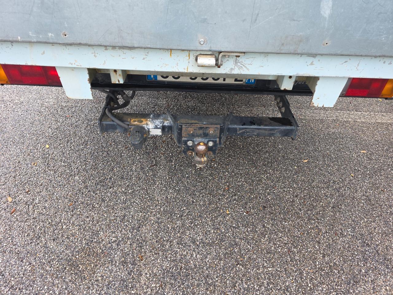 Iveco daily 2.3D con Imperiale e Gancio traino