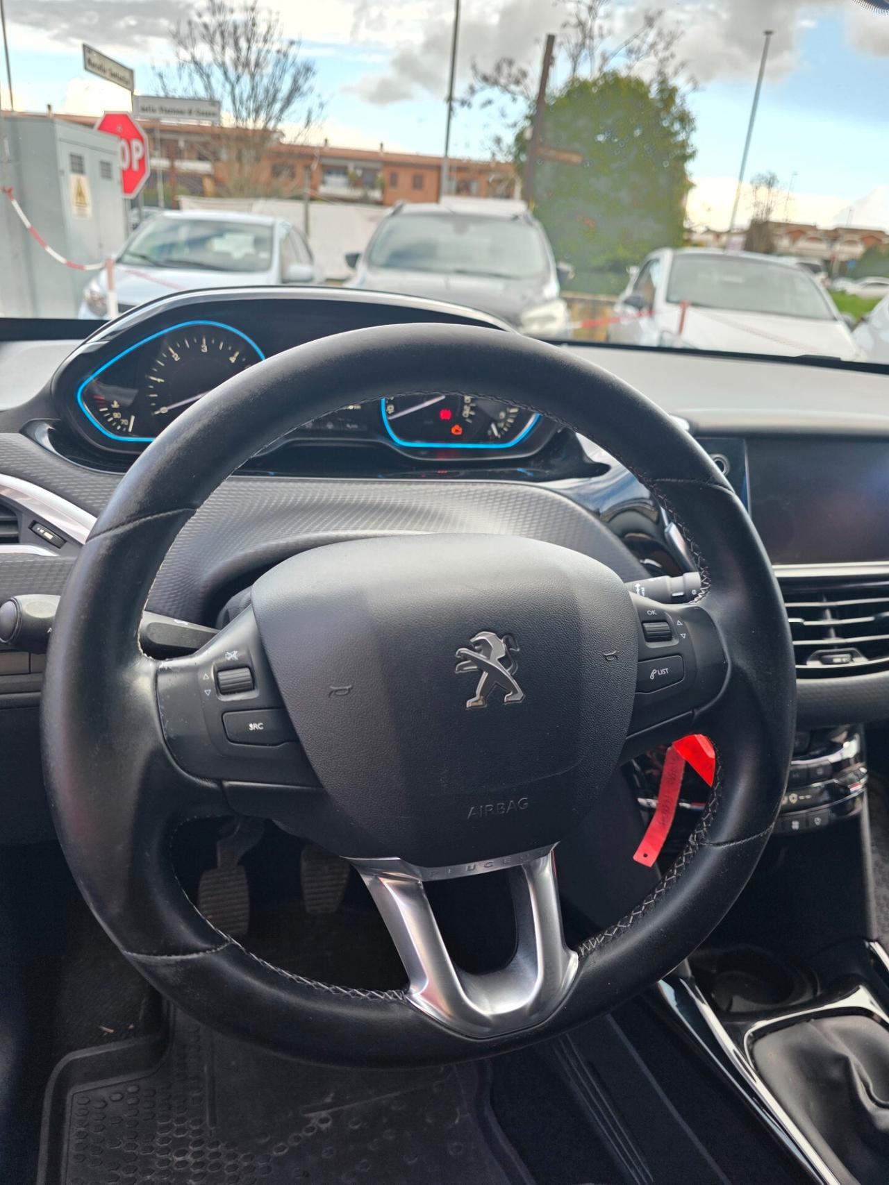Peugeot 2008 1.6 BlueHDi 100 Allure
