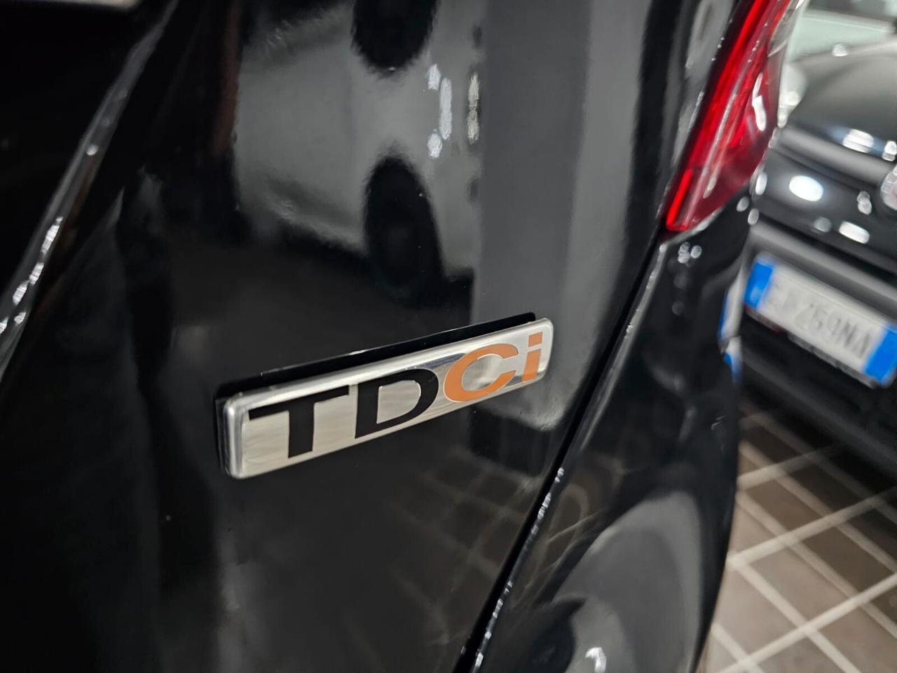 NUOVA FORD FIESTA TITANIUM 1.4 TDCI 70CV PER NEOPATENTATI