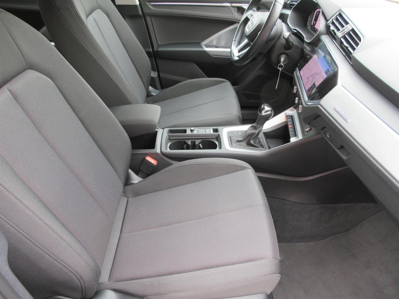 Audi Q3 35 2.0 tdi Business quattro s-tronic