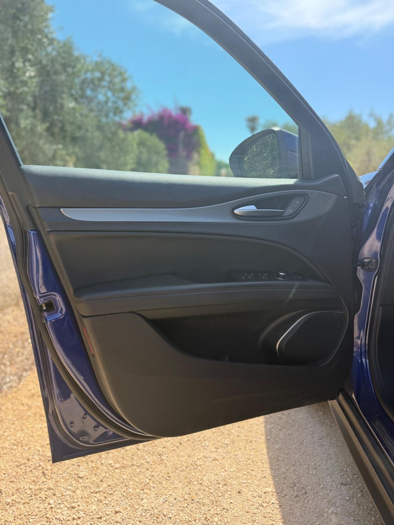 Alfa Romeo Stelvio 2.2 Turbodiesel 190 CV AT8 Q4 Sprint FULL