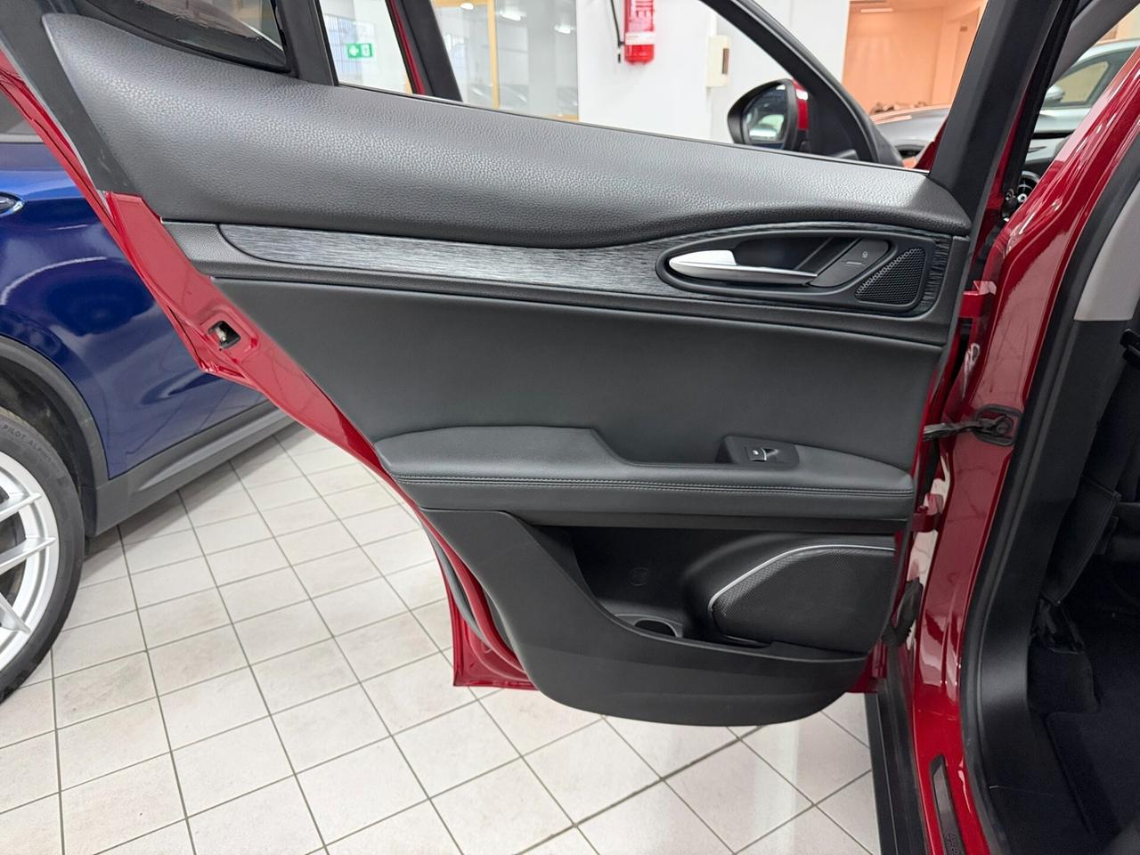 2.2 TD 160 CV BUSINESS PELLE TOTALE NAVI TAGLIANDATA UNICO PROPRIETARIO PERFETTA