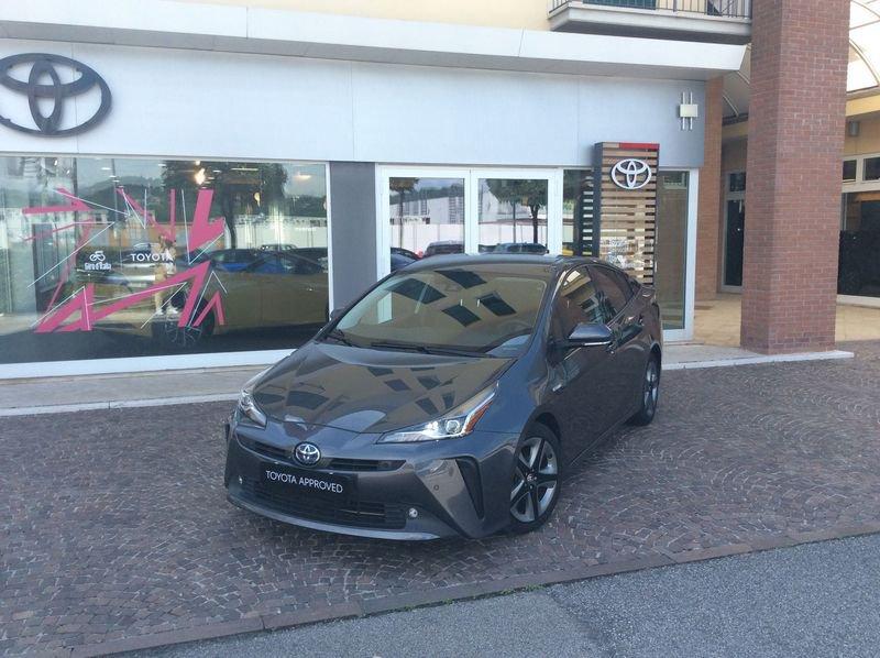 Toyota Prius 1.8 AWD Lounge