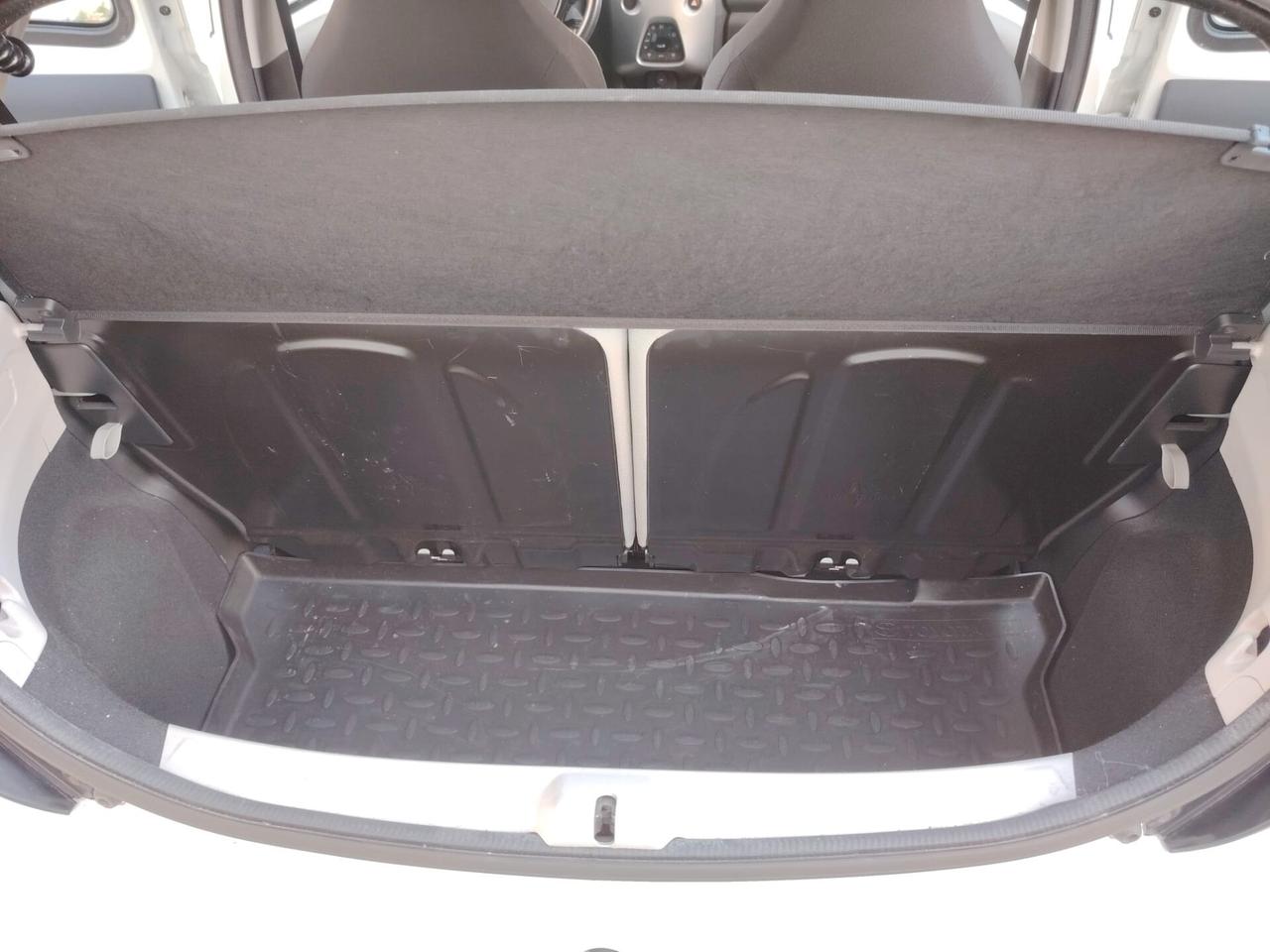 Toyota Aygo 1.0 VVT-i 69 CV 5 porte x-play TSS