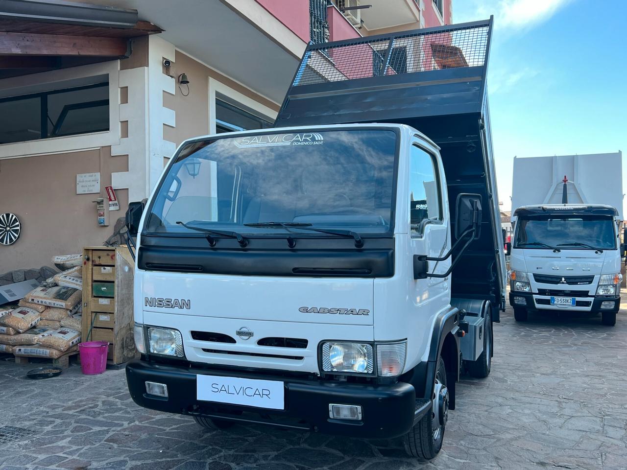 NISSAN CABSTAR RIBALTABILE TRILATERALE ANNO IMMATRICOLAZIONE 2002