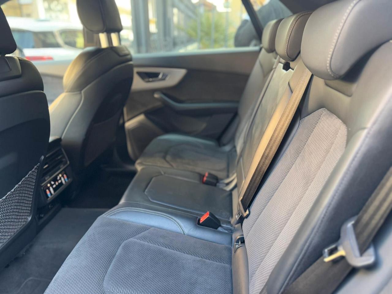 Audi Q8 45 TDI quattro tiptronic S line