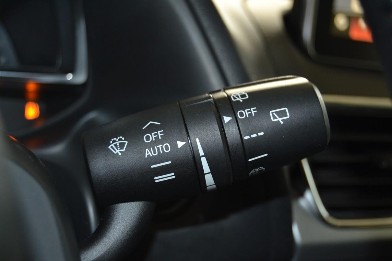 Mazda3 1.5 Skyactiv-D Exceed Cruise/Xenon/UNIPRO