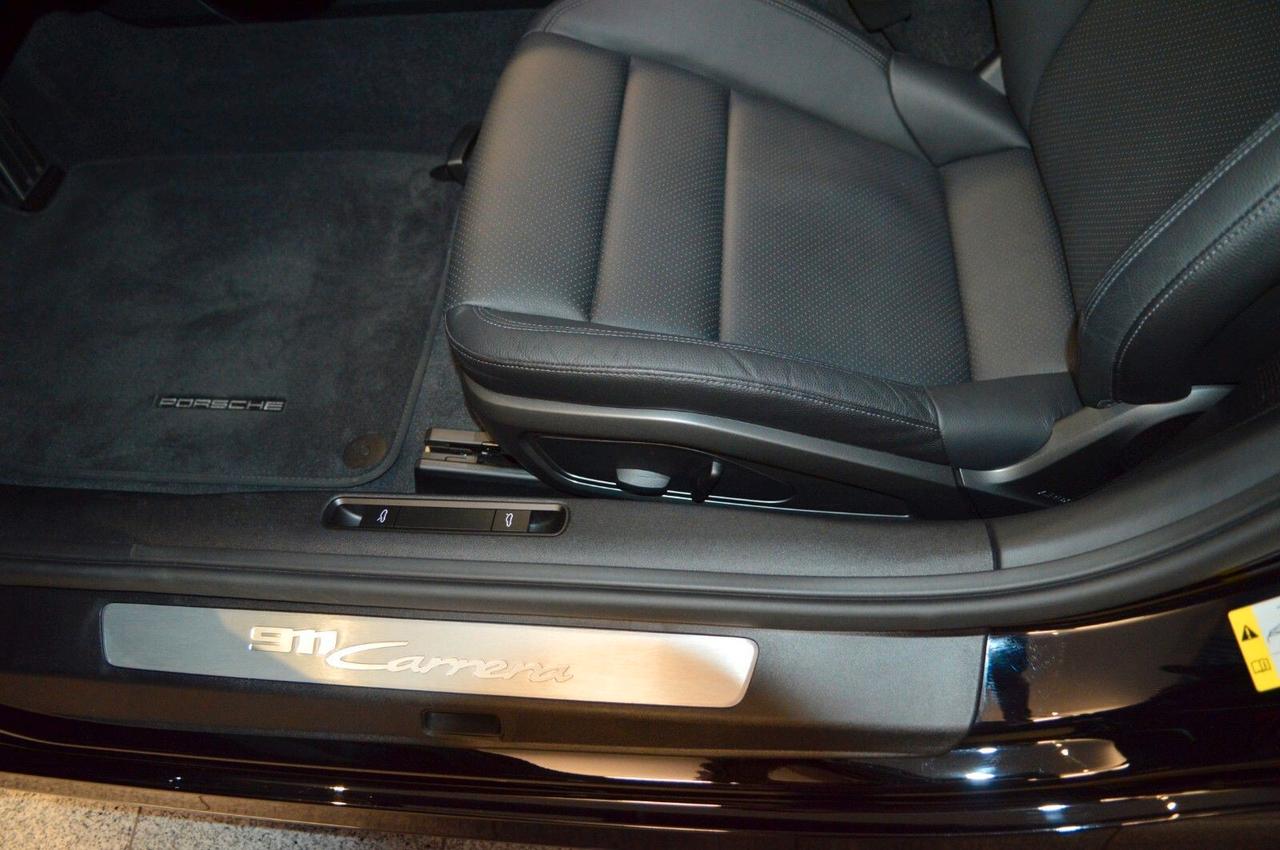 Porsche 911 Carrera