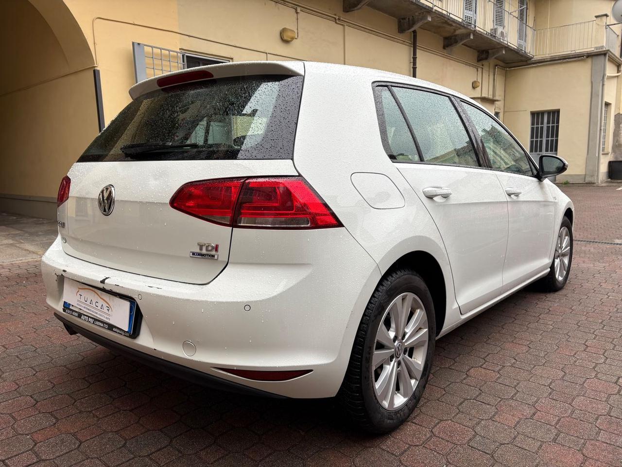 Volkswagen Golf 1.6 TDI Bluemotion #7595
