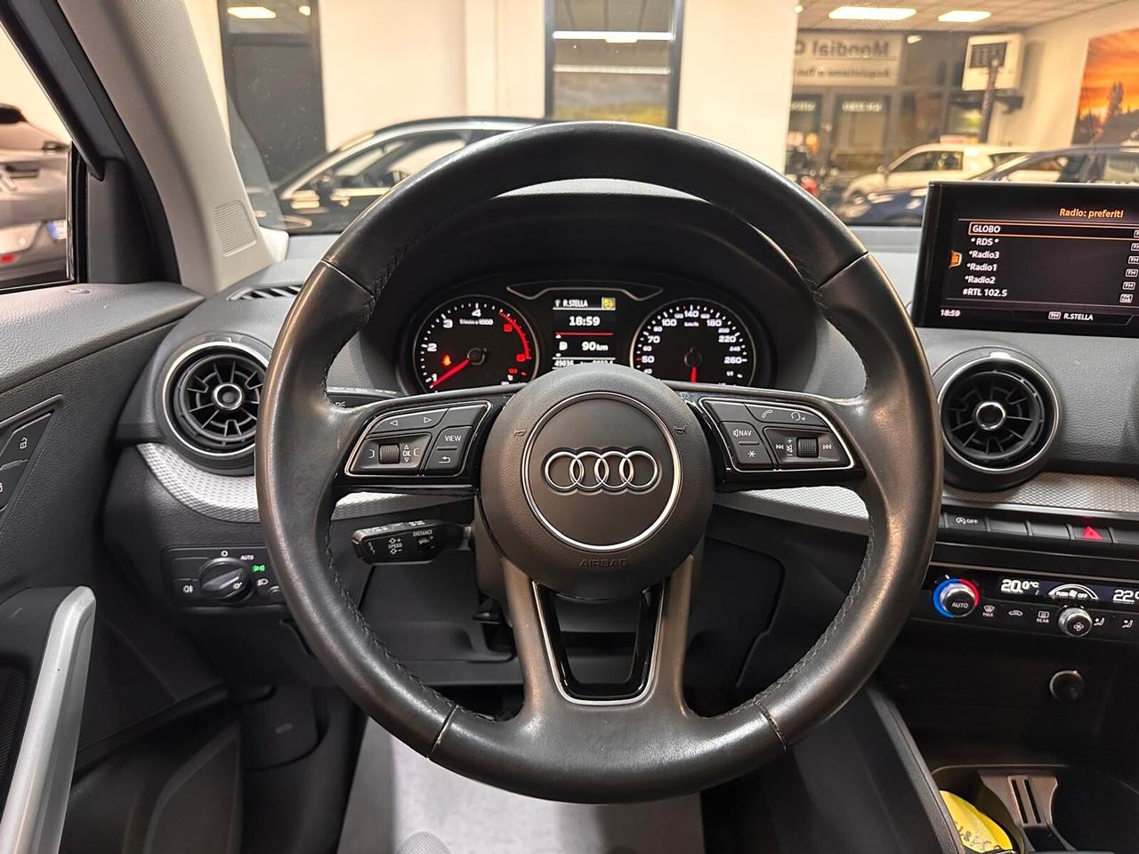 Audi Q2 30 2.0 tdi Business * SOLI 49.000 KM *