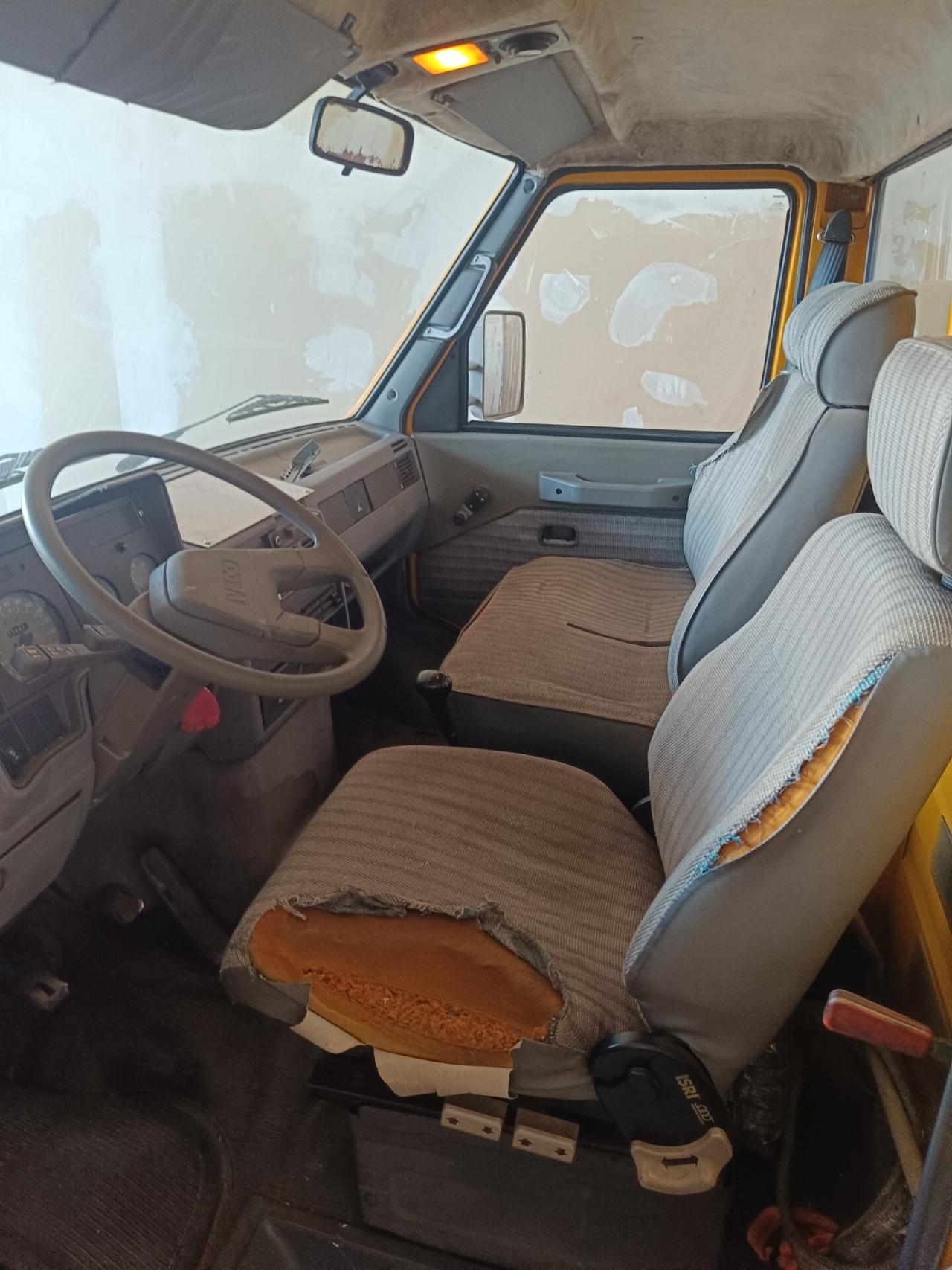 Iveco Daily Carroattrezzi 2.5 TD Patente B scarrabile