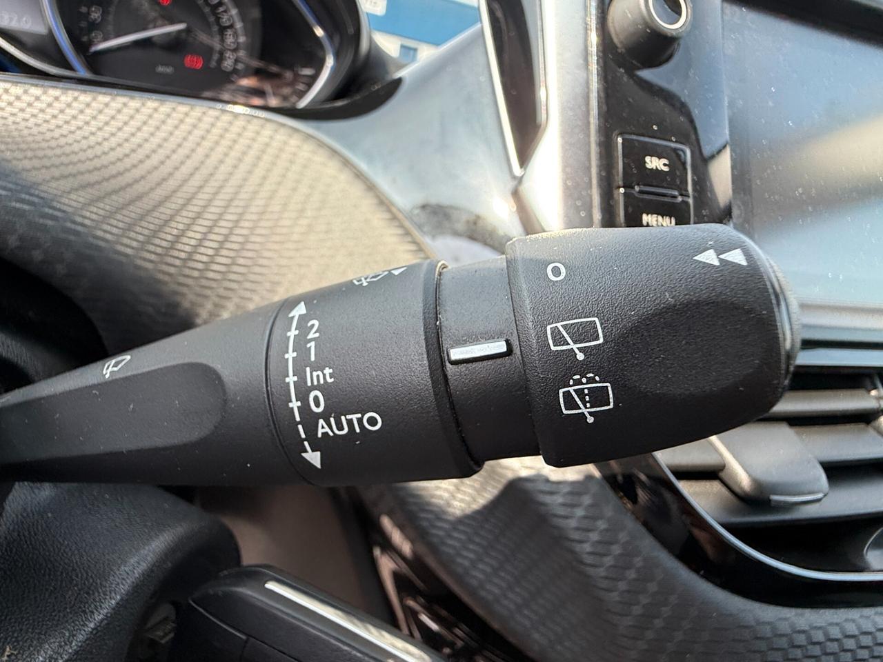 Peugeot 2008 1.6 e-HDi 115 CV Stop&Start Allure