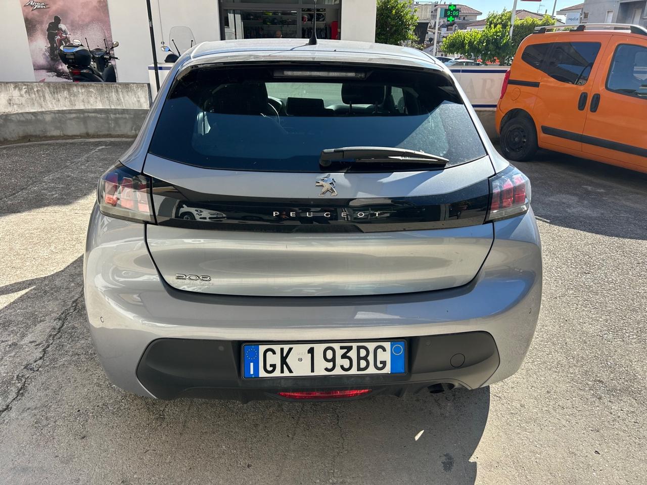 Peugeot 208 PureTech 75 “ PARI AL NUOVO 32.000 KM”