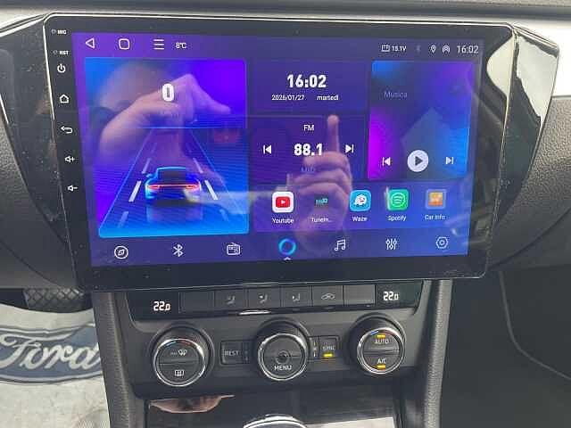 SKODA Superb 2.0 TDI DSG Style