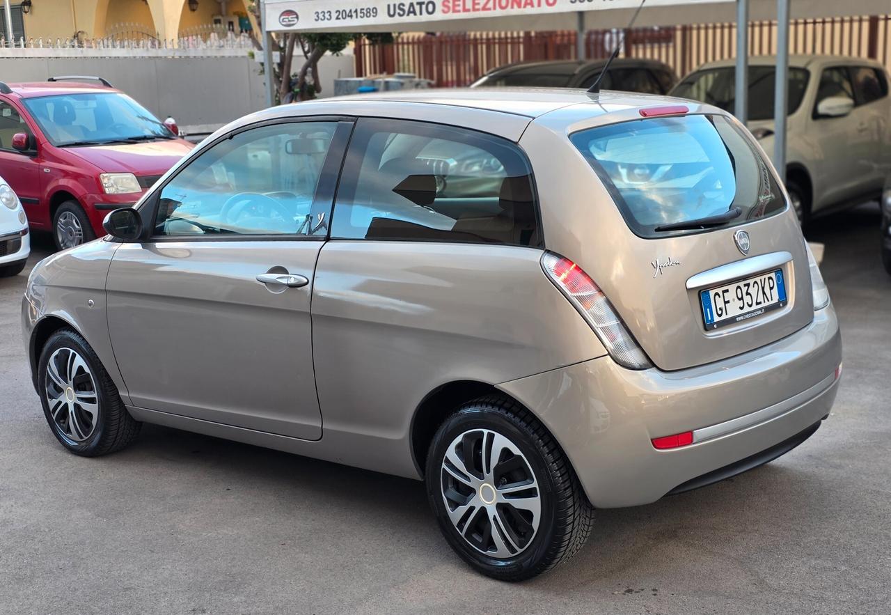 Lancia Ypsilon 1.2 Argento