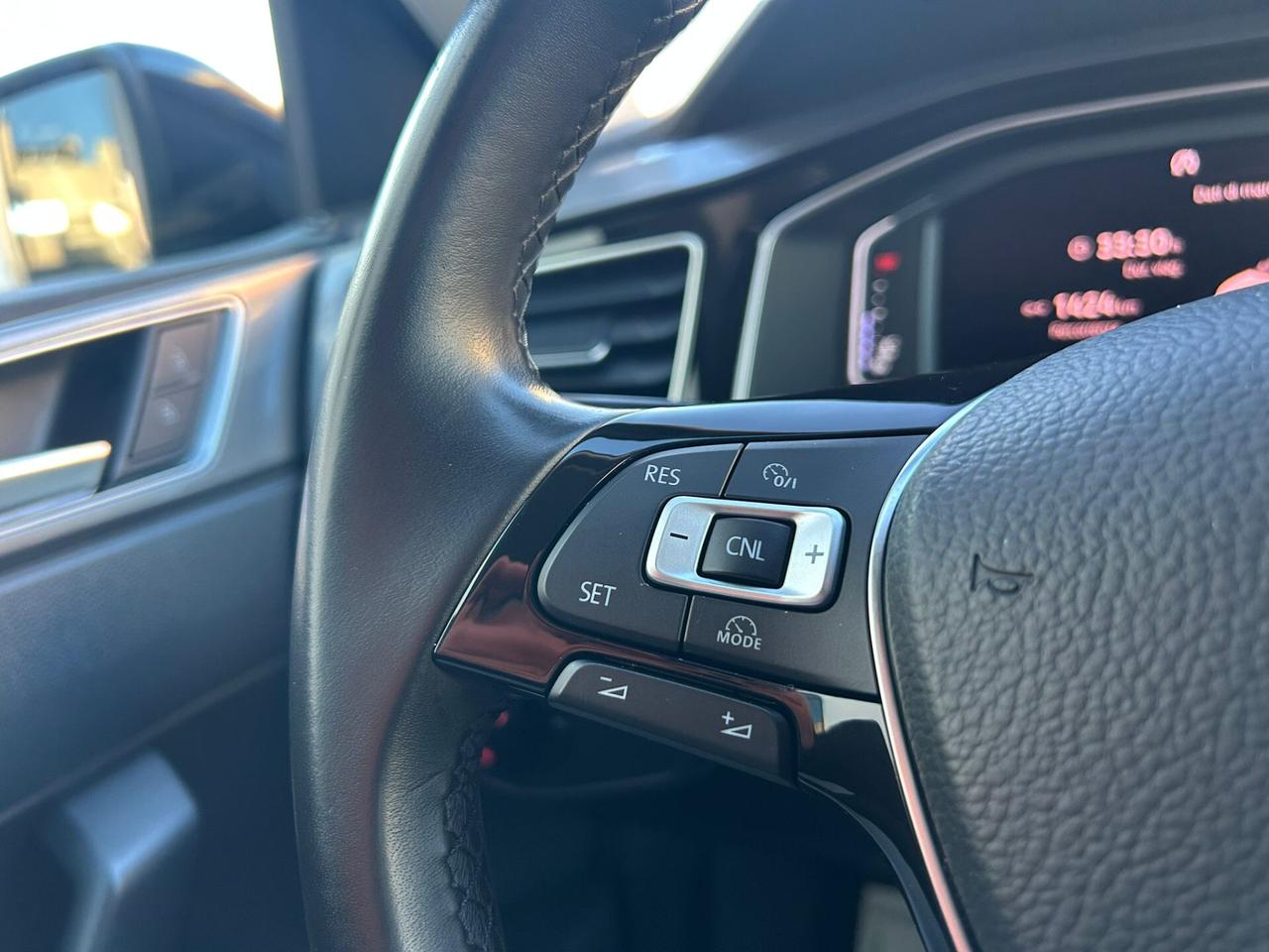 Volkswagen Polo 1.0 TSI 95Cv R-LINE COCKPIT-2018