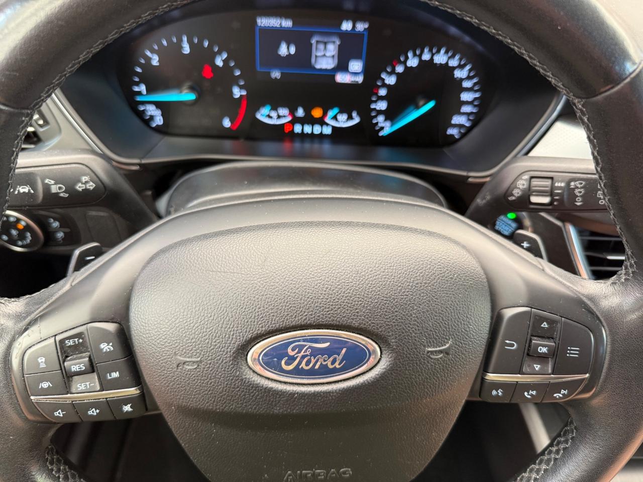 Ford Focus 1.5 Diesel 120 CV automatico 5p. Active