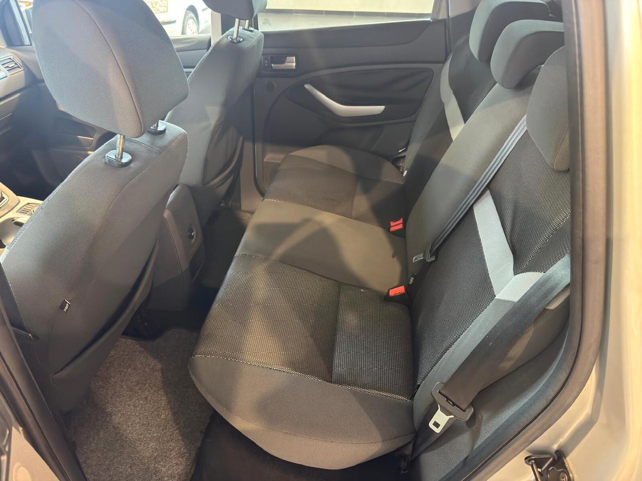 Ford Kuga 2.0 TDCi 136 CV 4WD Titanium DPF
