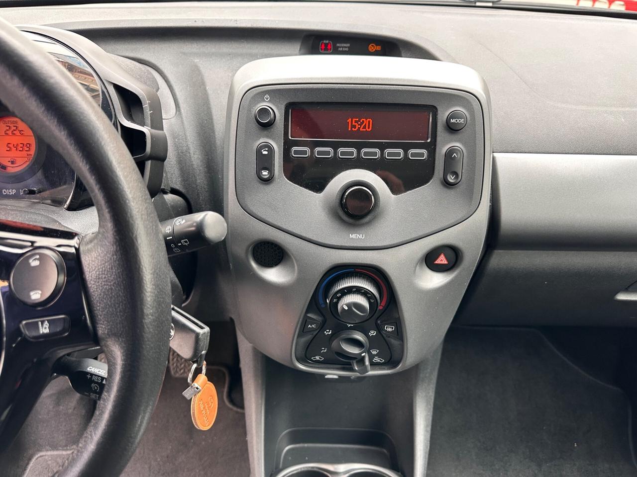 Toyota Aygo Connect 1.0 VVT-i 72 CV 5 porte x-play