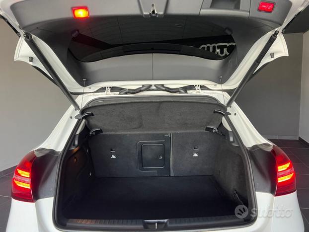 MERCEDES-BENZ GLA 200 d Automatic Sport