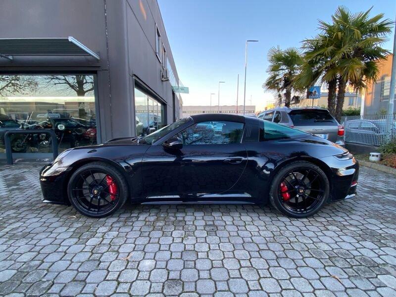 Porsche 911 911 Targa 4 GTS 541 CV (992.2)