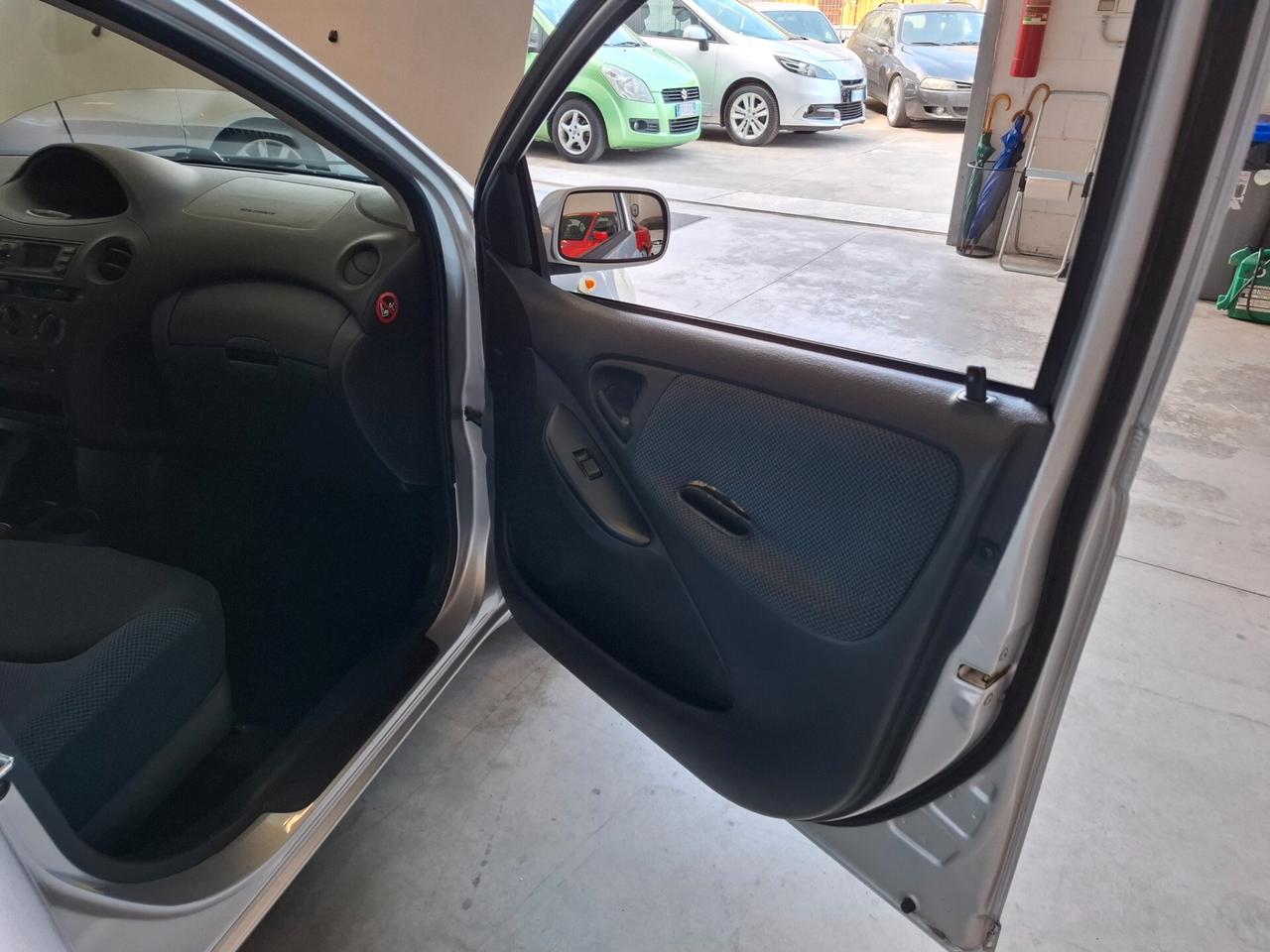 Toyota Yaris 1.4 tdi D-4D cat 5 porte Expo Clima