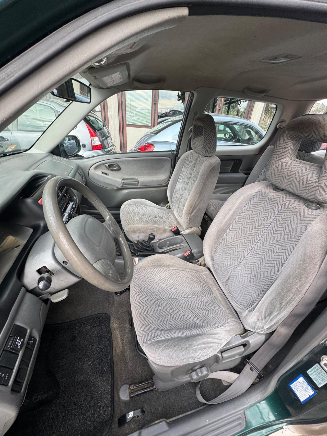 Suzuki Grand Vitara 1.6i 16V cat 3 porte