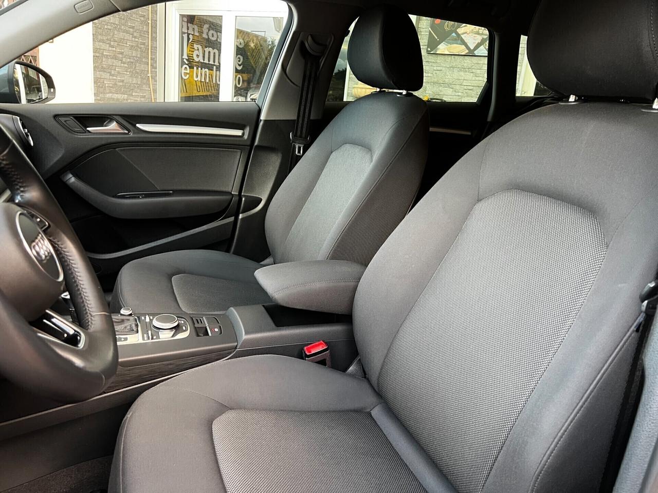 Audi A3 SPB 30 TDI S Tronic- 2019-NAVI