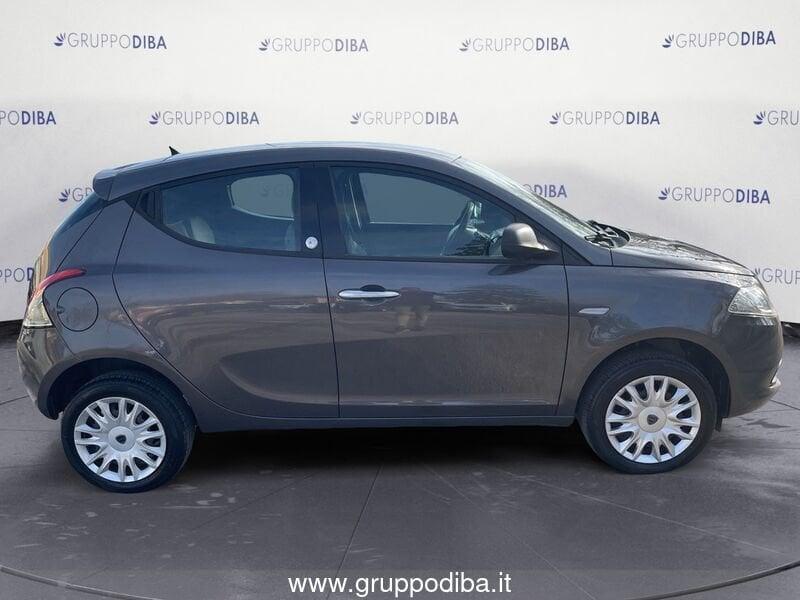 Lancia Ypsilon III 2011 Benzina 0.9 t.air Silver ecochic metano 80cv