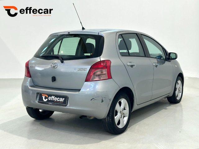 TOYOTA Yaris 1.0 5 porte Sol