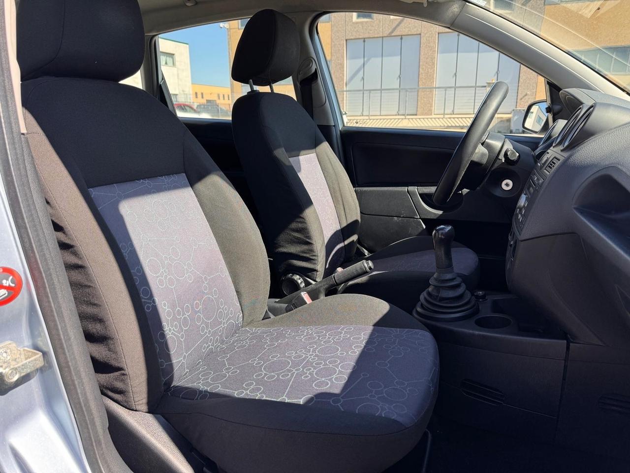 Ford Fiesta 1.2 16V 5p. Ghia km 144000