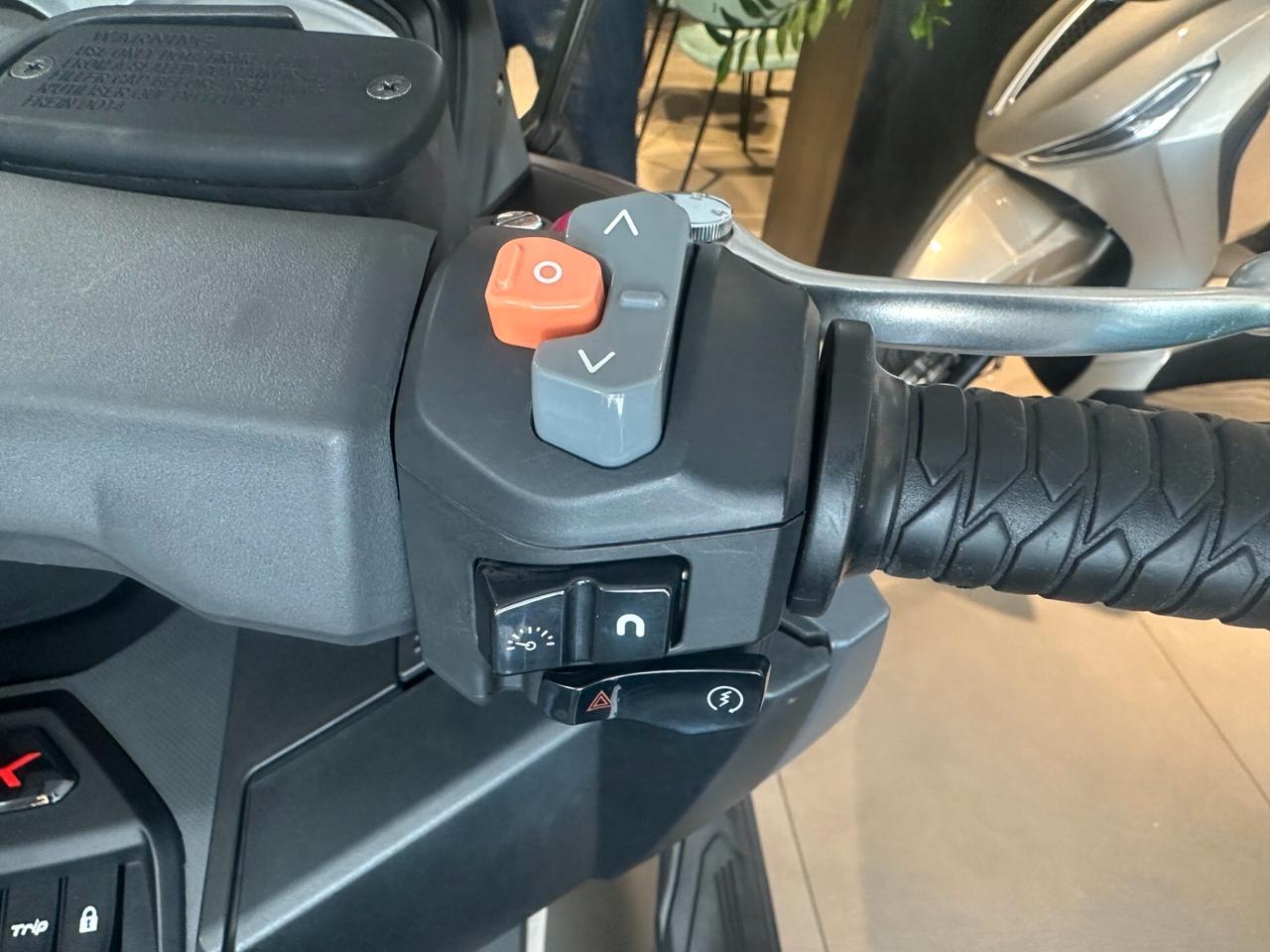 Kymco AK 550 2023