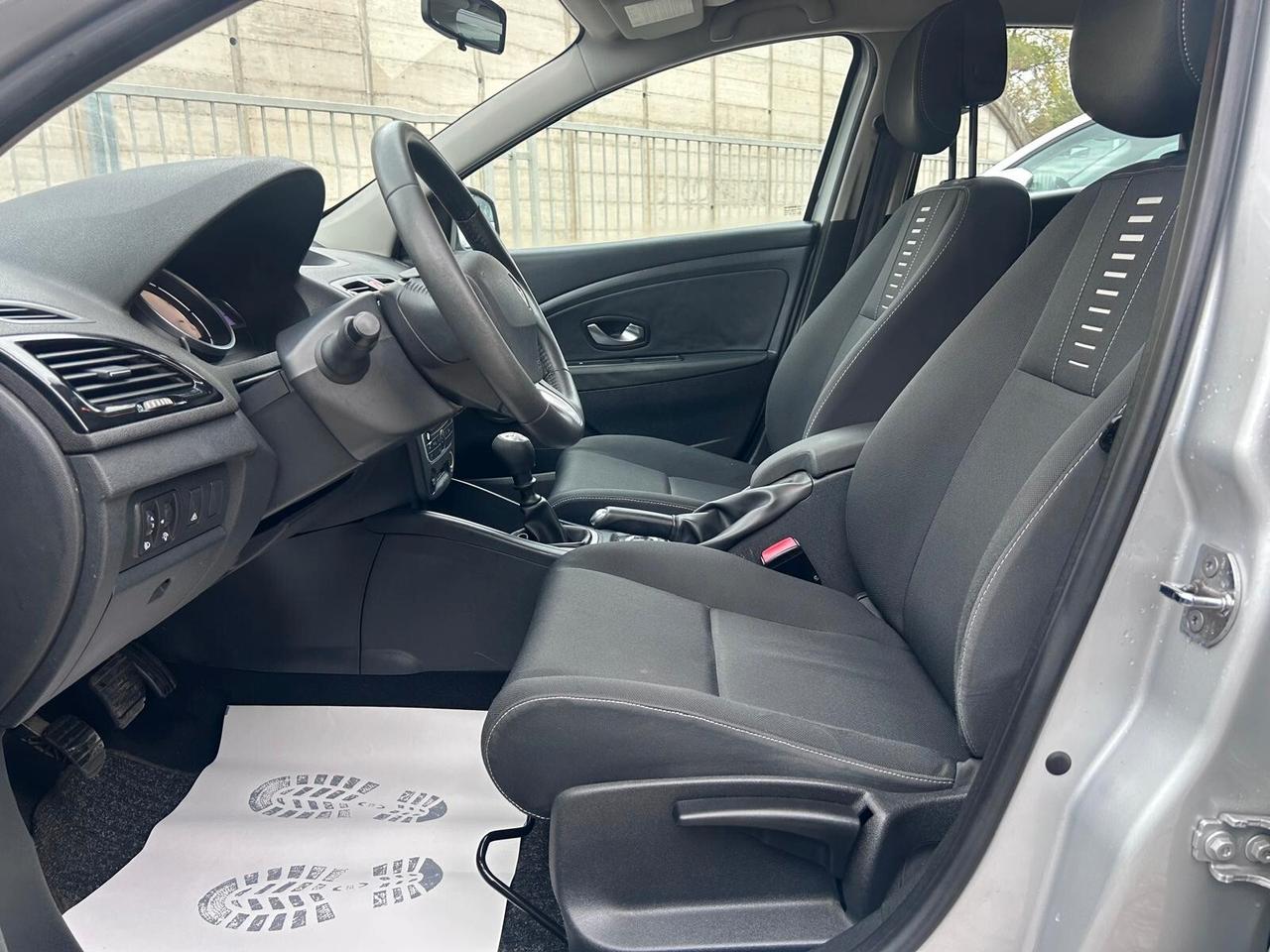 Renault Megane Mégane 1.5 dCi 110CV EDC Attractive