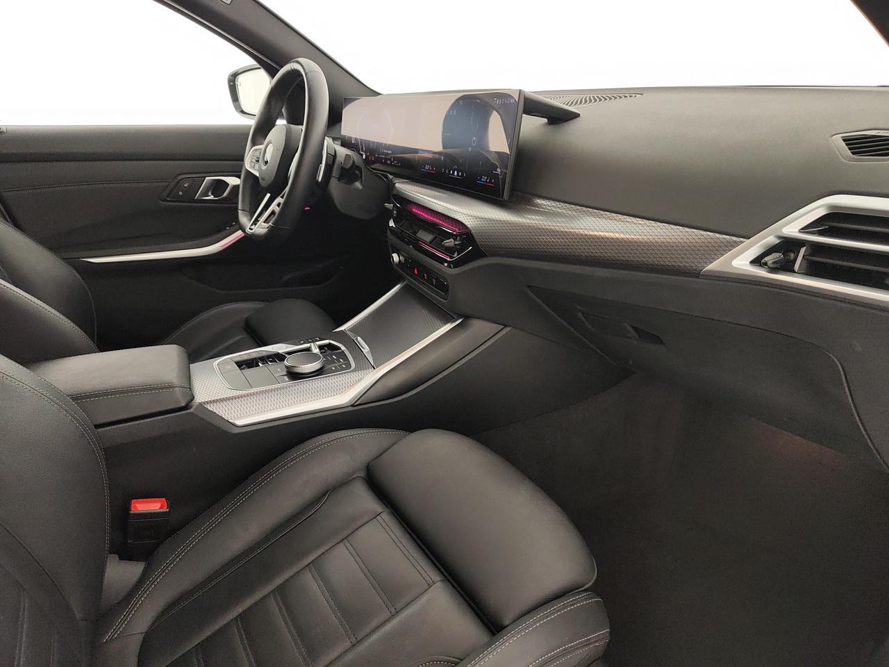 BMW 320d Touring mhev 48V xdrive MSport auto