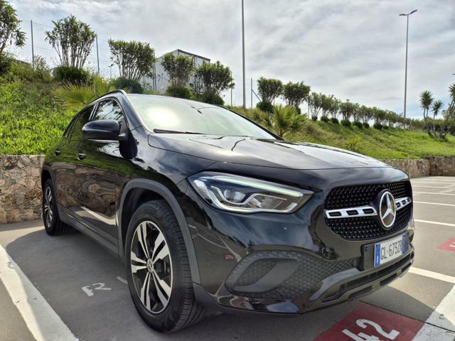 MERCEDES-BENZ GLA 220 d Automatic 4Matic Sport Plus