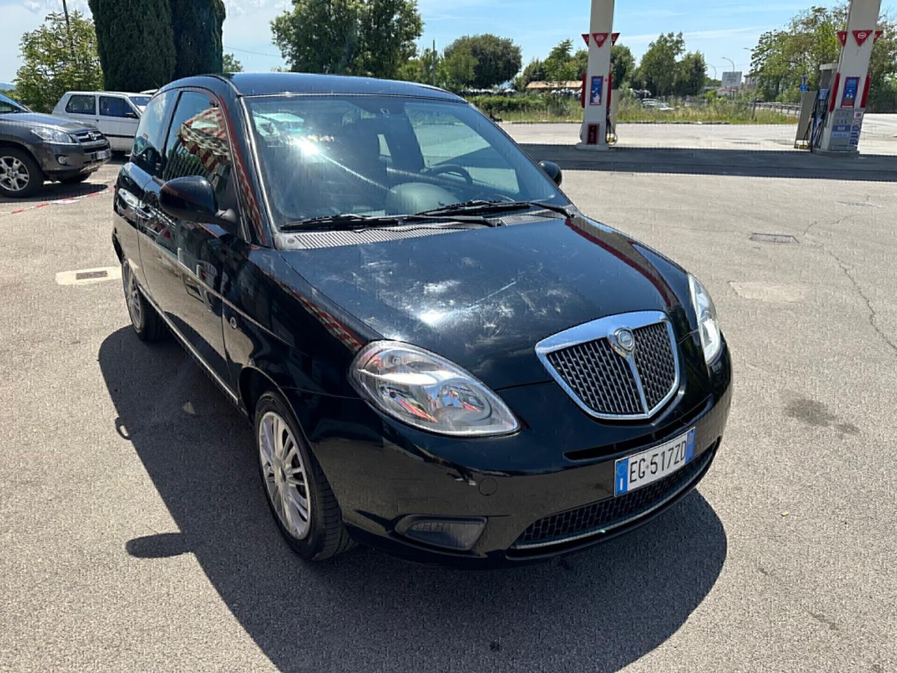 Lancia Ypsilon 1.2 69 CV Argento