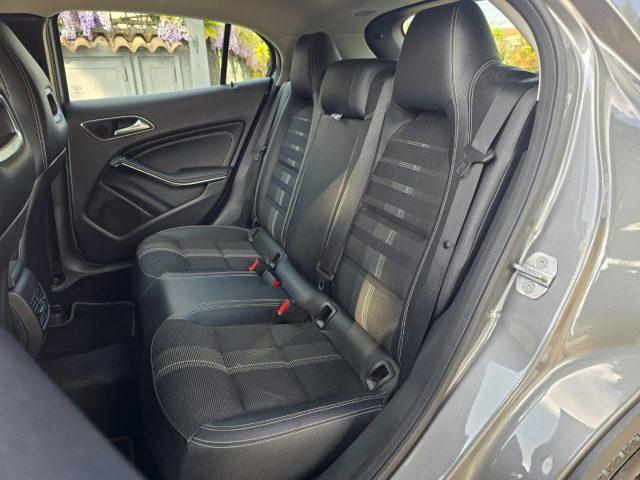 MERCEDES-BENZ GLA 200 d Automatic Navigatore RetroCamera Xenon + LED