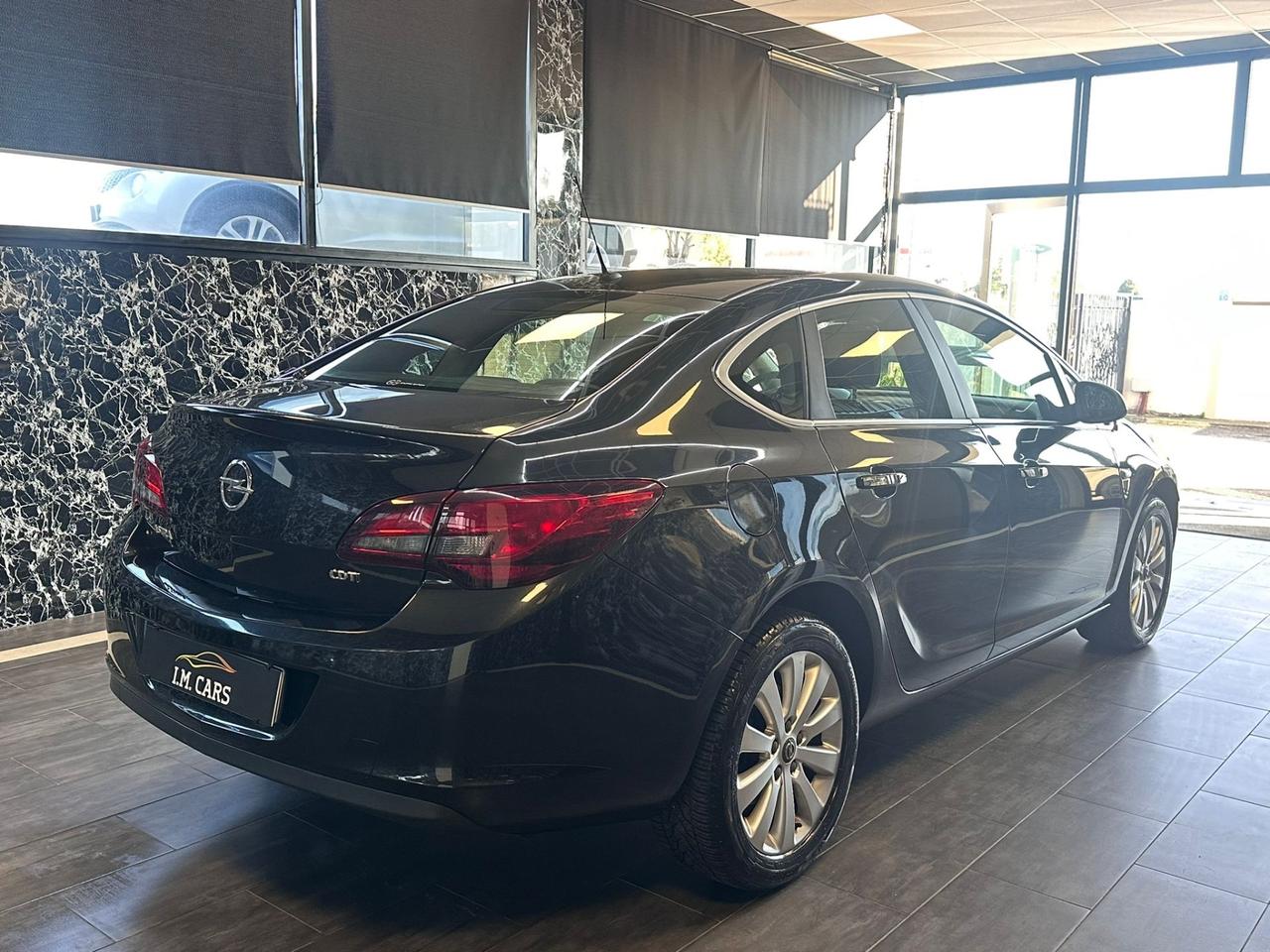 Opel Astra 1.7 CDTI 110CV 4 porte Cosmo