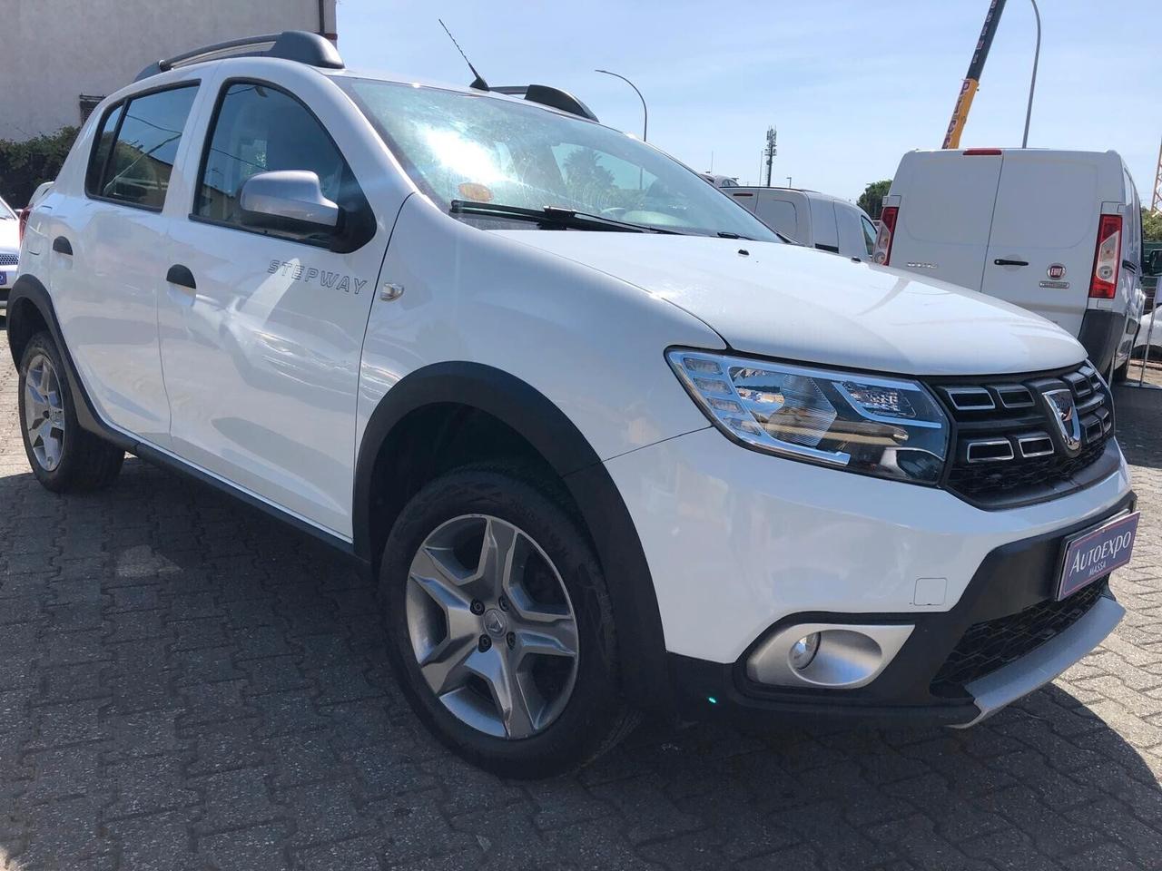 Dacia Sandero Stepway 0.9 TCe 90 CV NAVIGATORE/SENSORI PARCHEGGIO/TOUCHSCREEN GARANZIA 12 MESI RINNOVABILE FINO A 60 MESI!!!