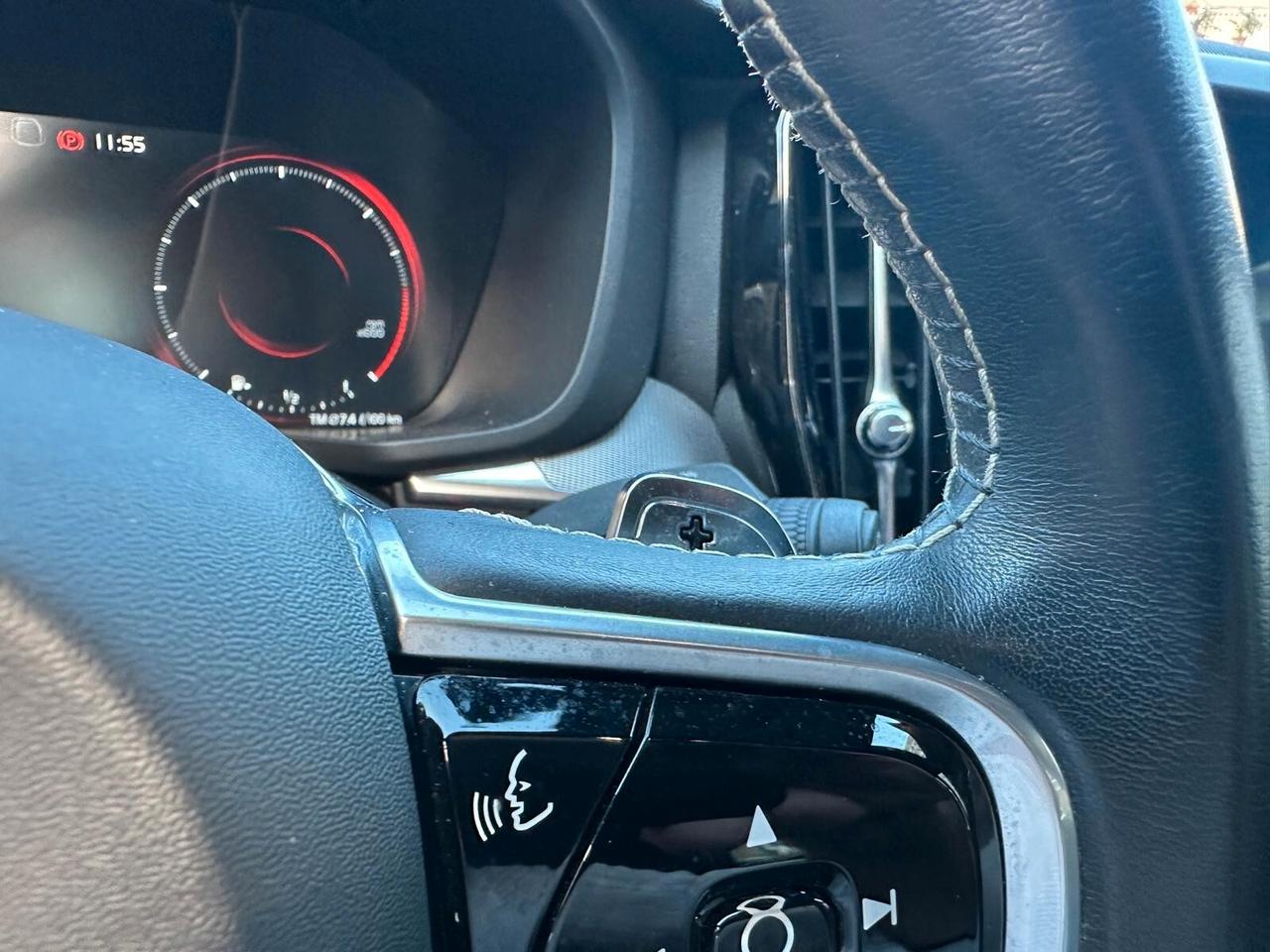 Volvo XC 60 XC60 B4 (d) Geartronic R-design