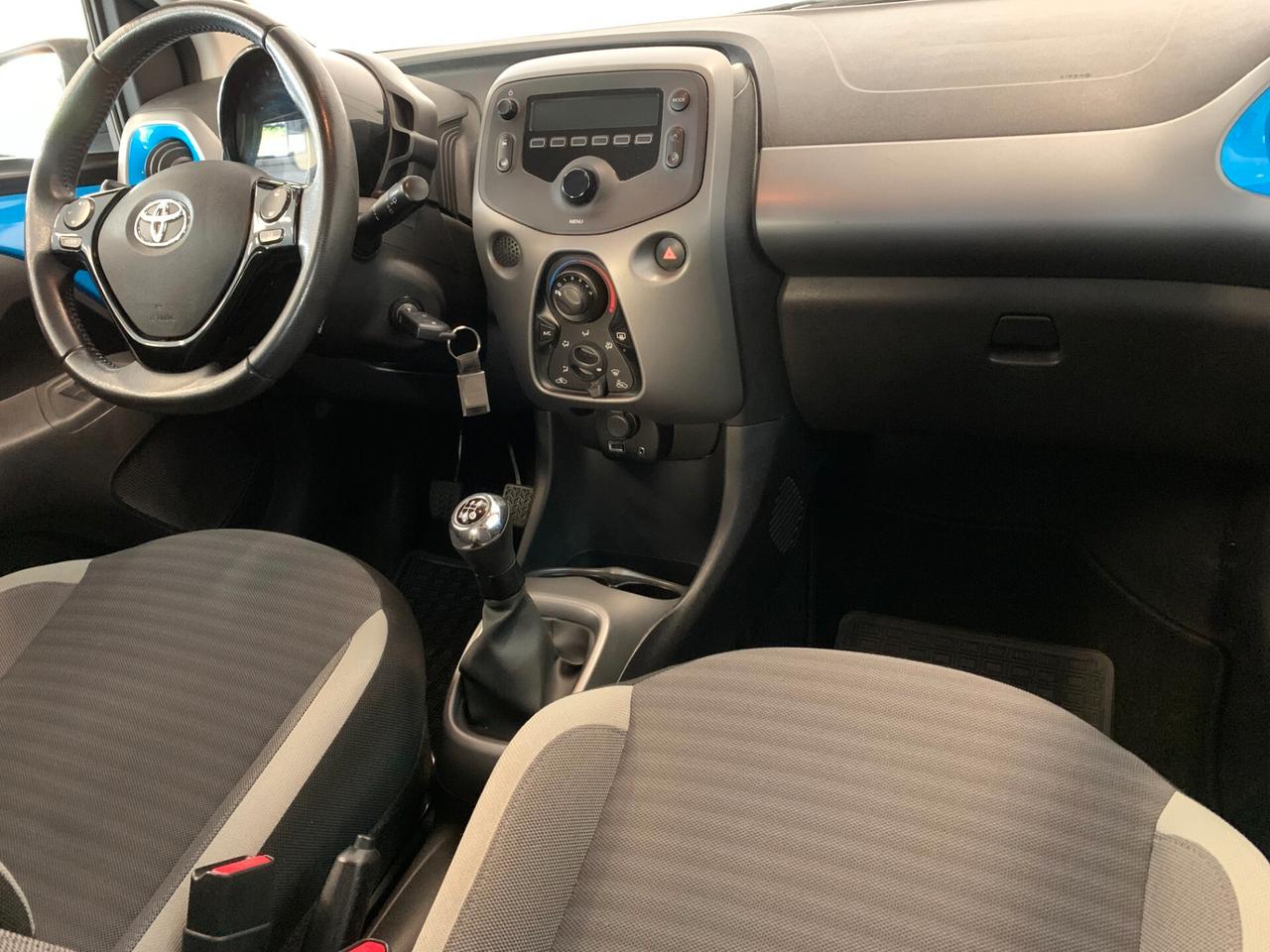 Toyota Aygo 1.0 VVT-i 69 CV 5 porte x-business