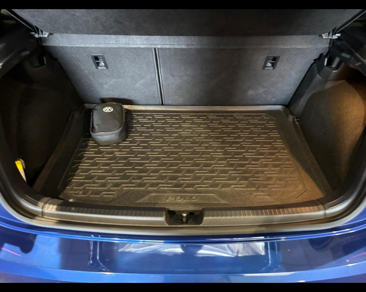 VOLKSWAGEN Polo VI 2022 - Polo 1.0 tsi R-Line 110cv dsg