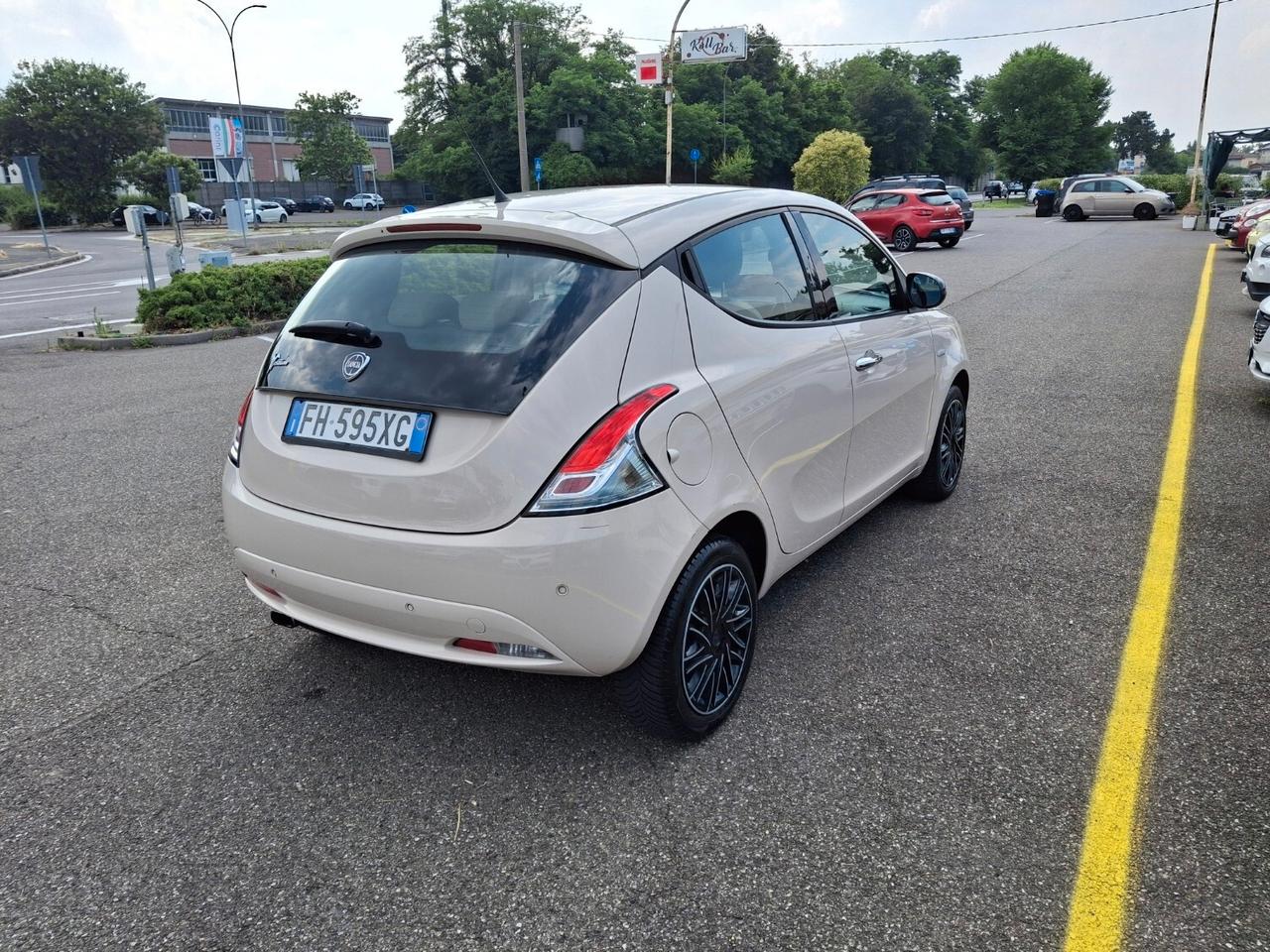 Lancia Ypsilon 1.2 69 CV 5 porte GPL Ecochic Gold