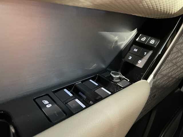 Land Rover Range Rover Velar Landmark Edition - IVA ESPOSTA