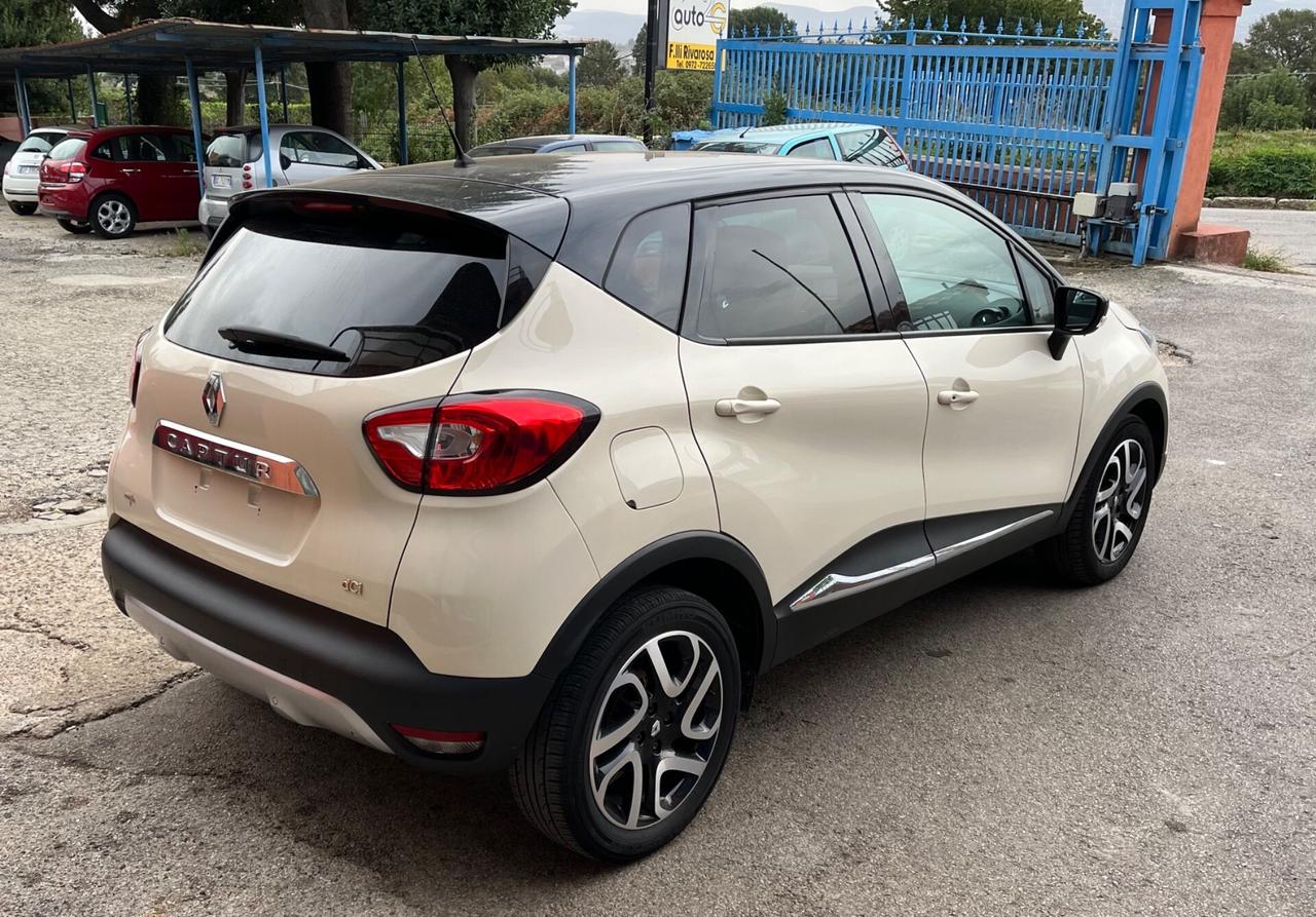 Renault Captur dCi90CV Intens-Pelle-GripControl