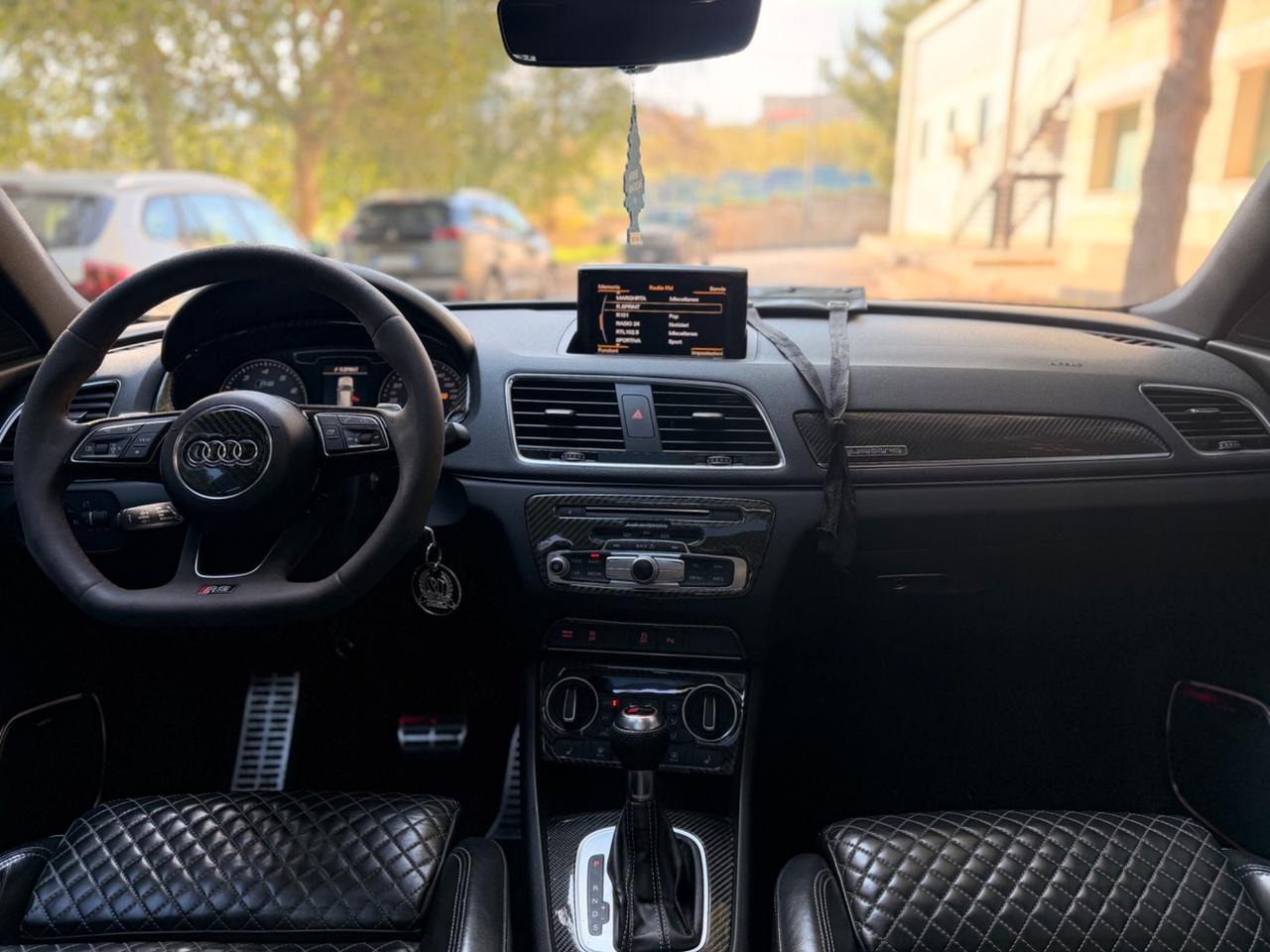 Audi Q3 RS 2.5 TFSI quattro S tronic performance